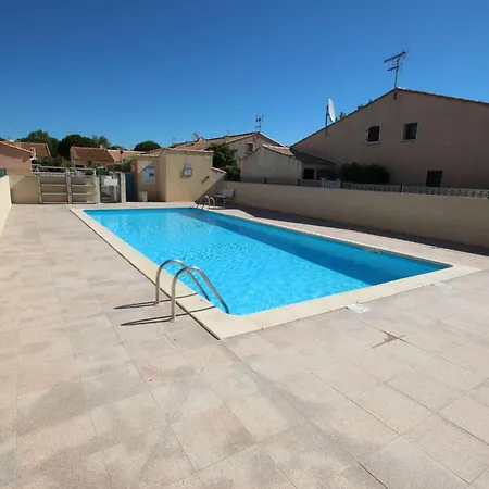 Jolie Maison Dans Securisee Avec Piscine Commune , 4 Couchages , 400 M De La De Lrjp54 *