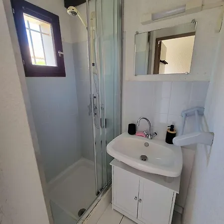 Jolie Maison Dans Securisee Avec Piscine Commune , 4 Couchages , 400 M De La De Lrjp54