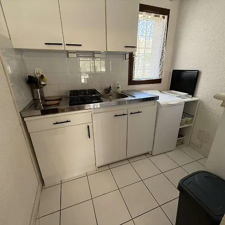 Jolie Maison Dans Securisee Avec Piscine Commune , 4 Couchages , 400 M De La De Lrjp54 别墅 波尔蒂拉盖